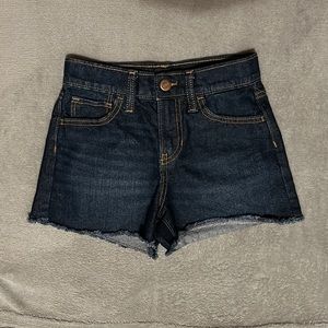 Kids girl jean shorts never worn size 7 adjustable